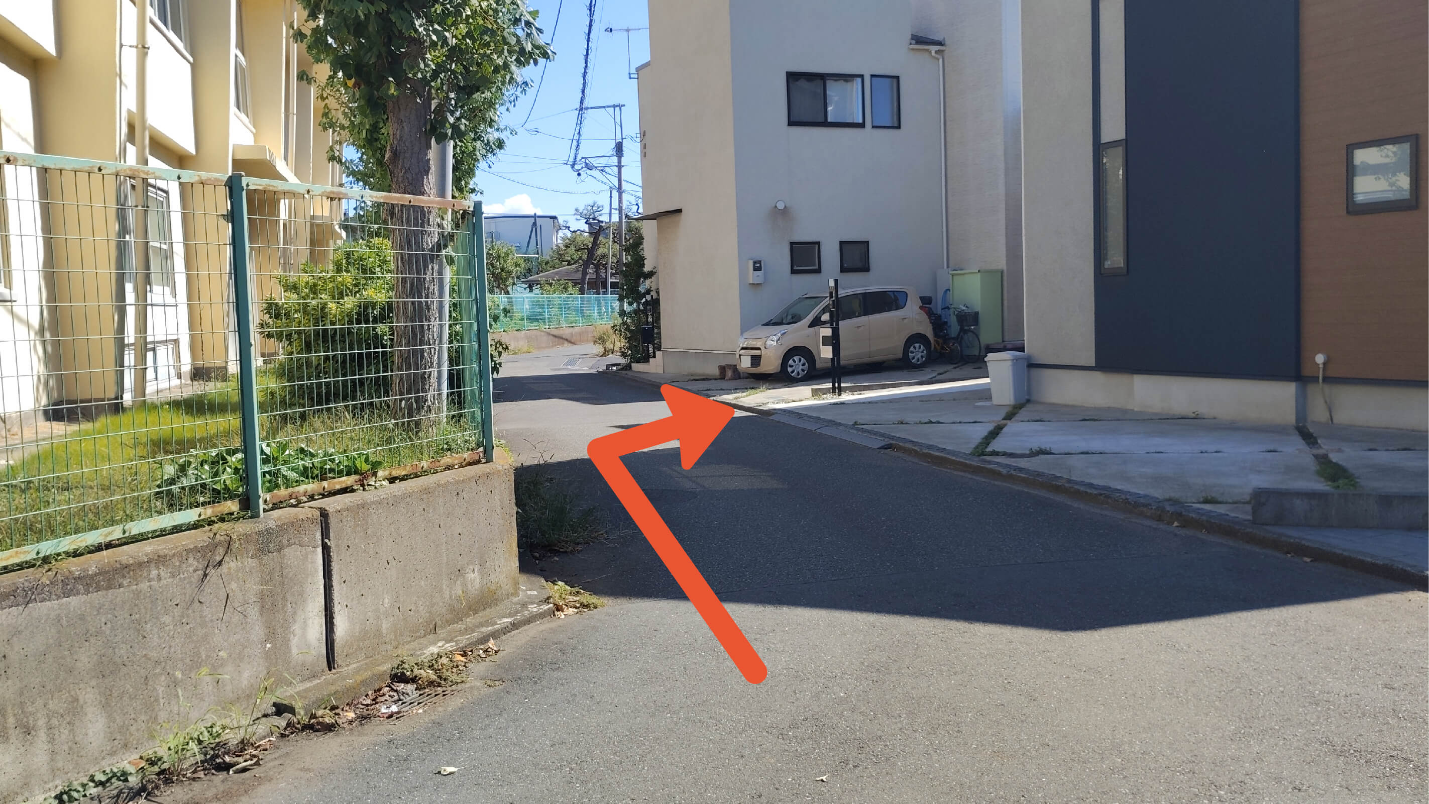 本鵠沼5-10-6駐車場の写真