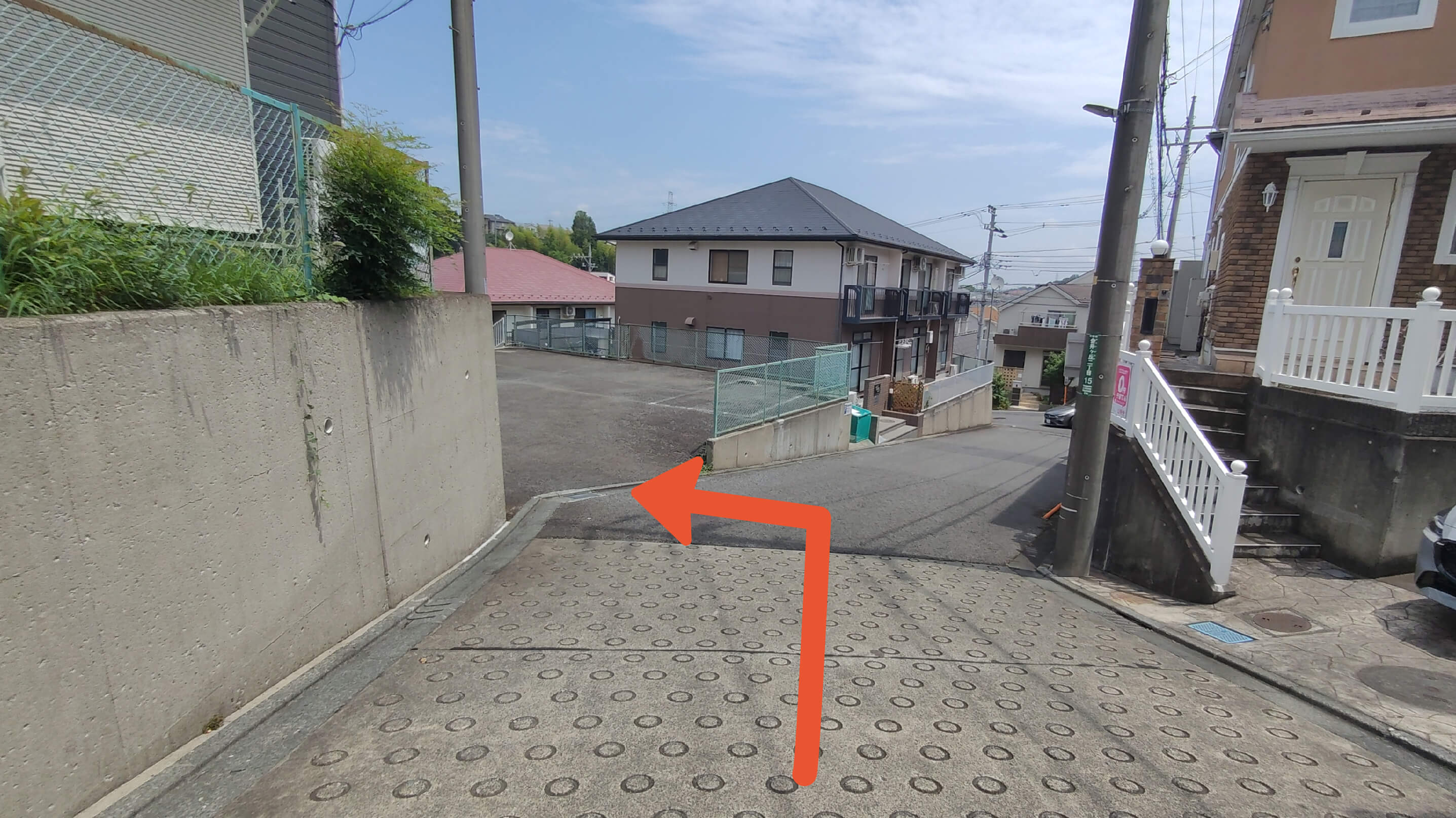金井ヶ丘2-14-16駐車場の写真