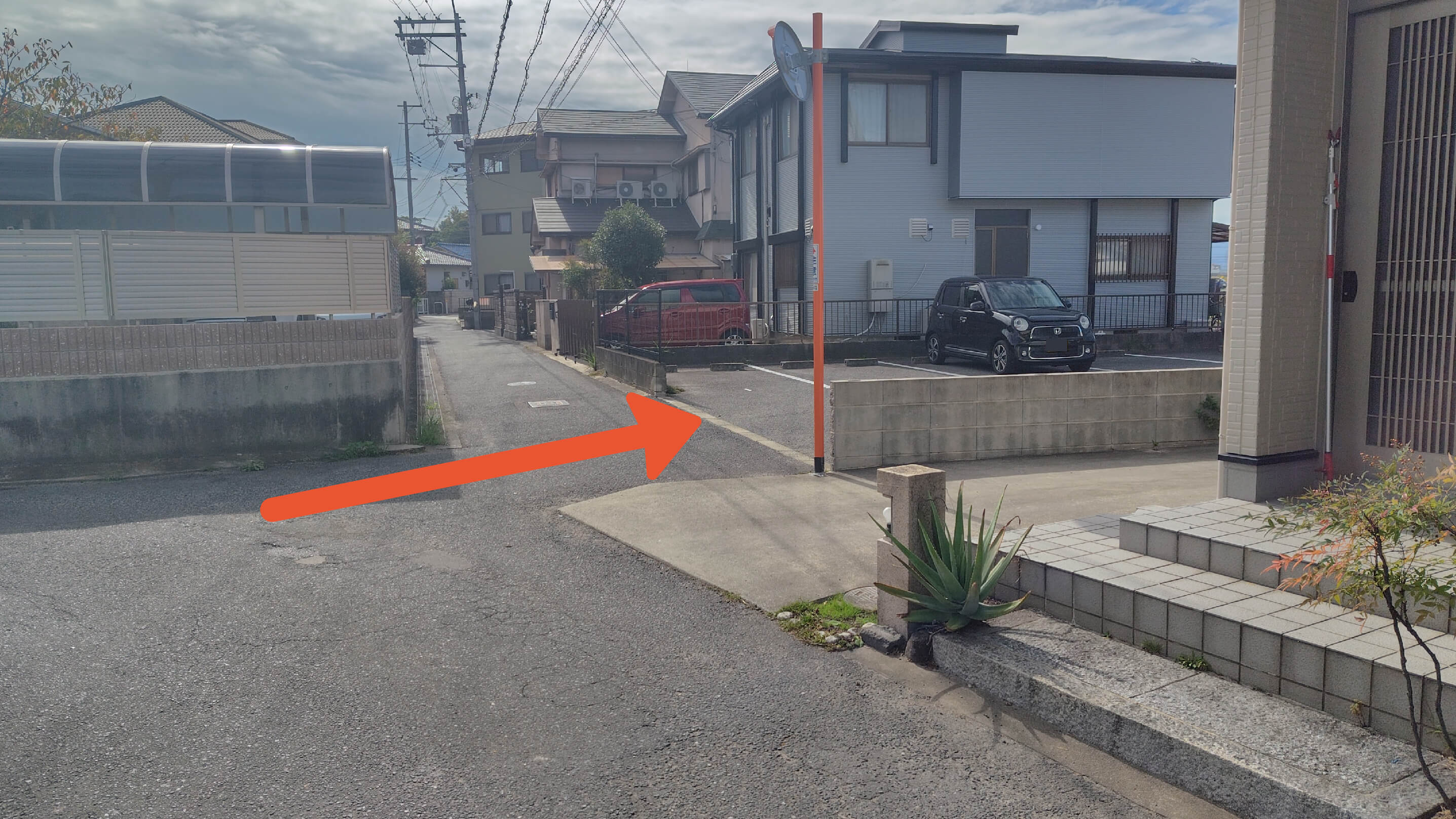 岡本2-1172-4駐車場の写真