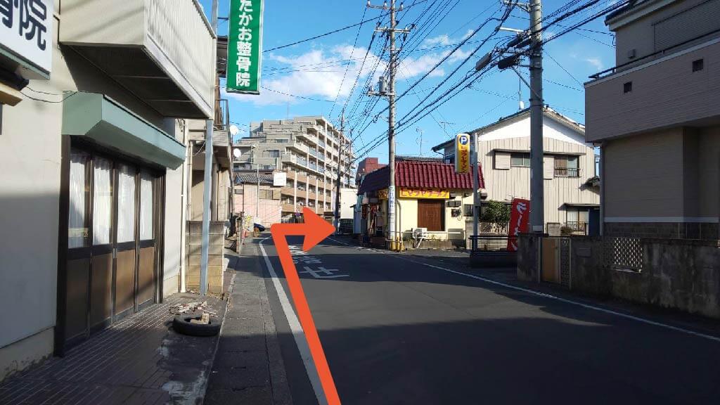 西高尾1丁目37付近駐車場の写真