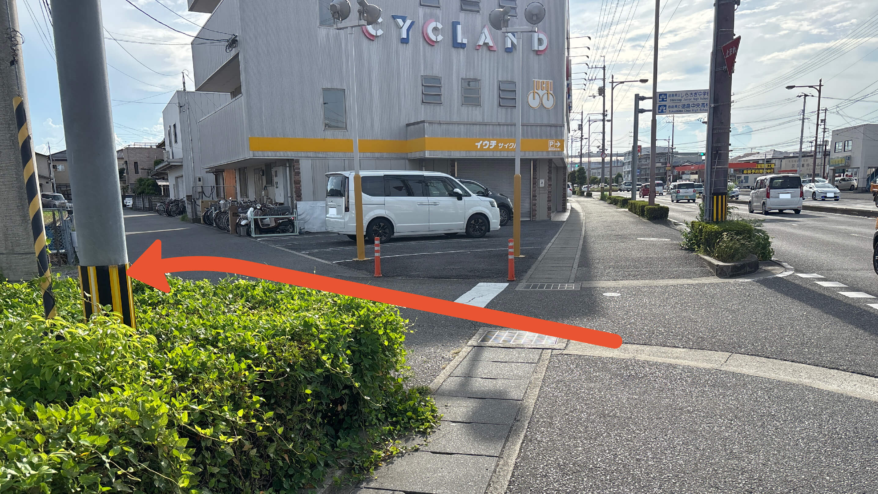 南矢三町1丁目1-17-6駐車場の写真