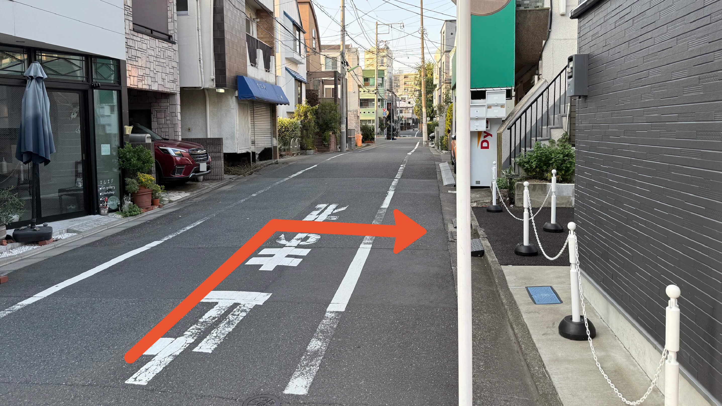 三軒茶屋1-1-9駐車場の写真