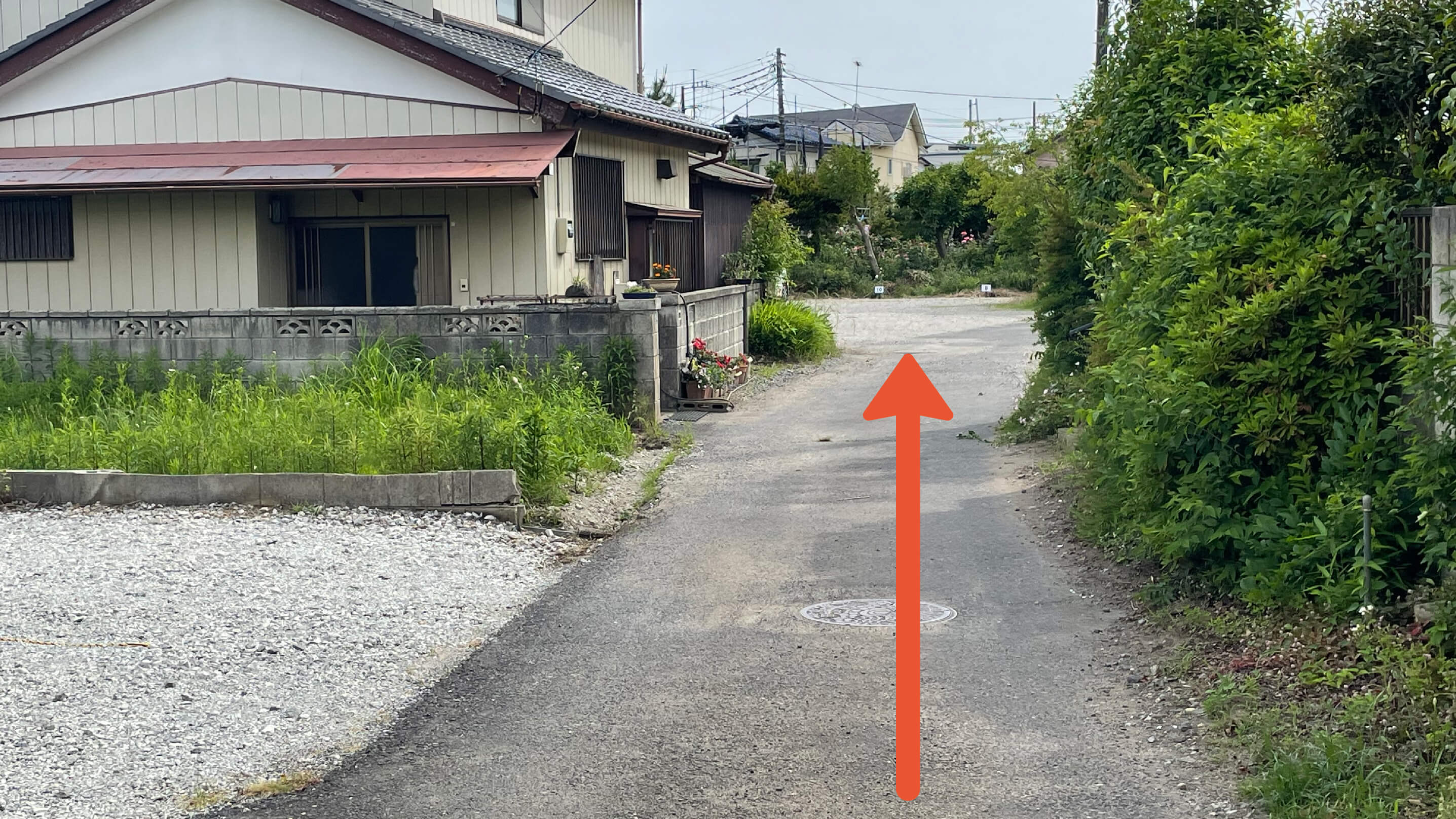 【予約制】特P 東4-3-21駐車場の画像1