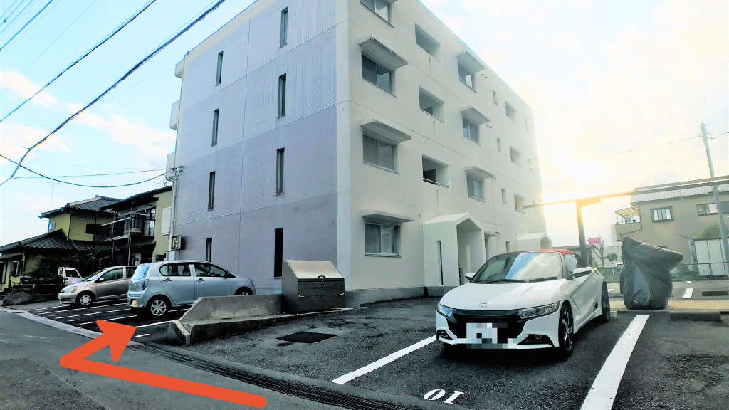 【8番】【軽自動車・コンパクト】富士宮市錦町5-10駐車場の写真