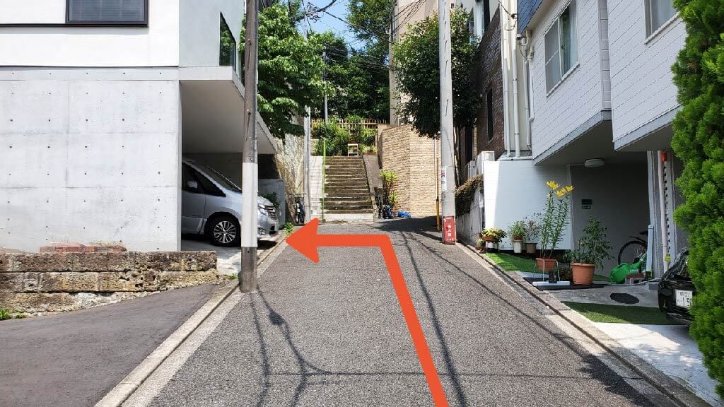 白山2-5-2駐車場の写真