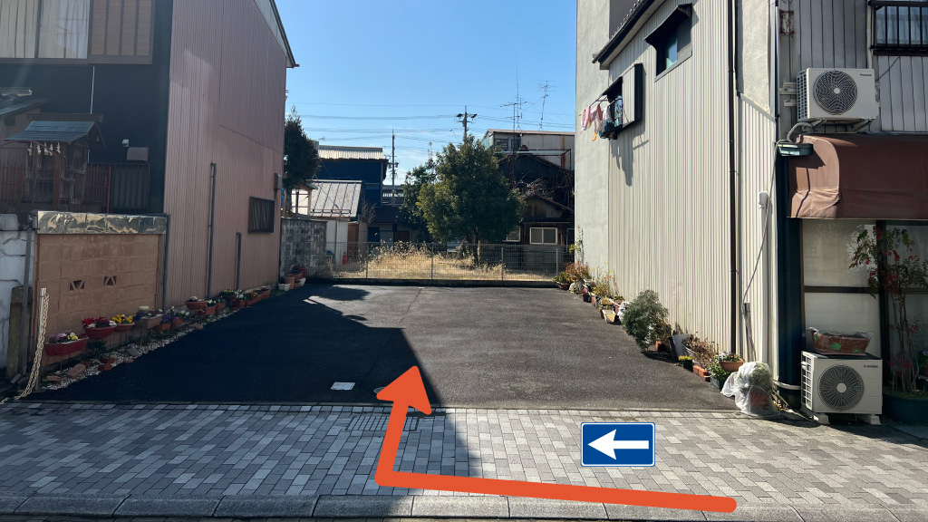 殿町4-15-1駐車場の写真