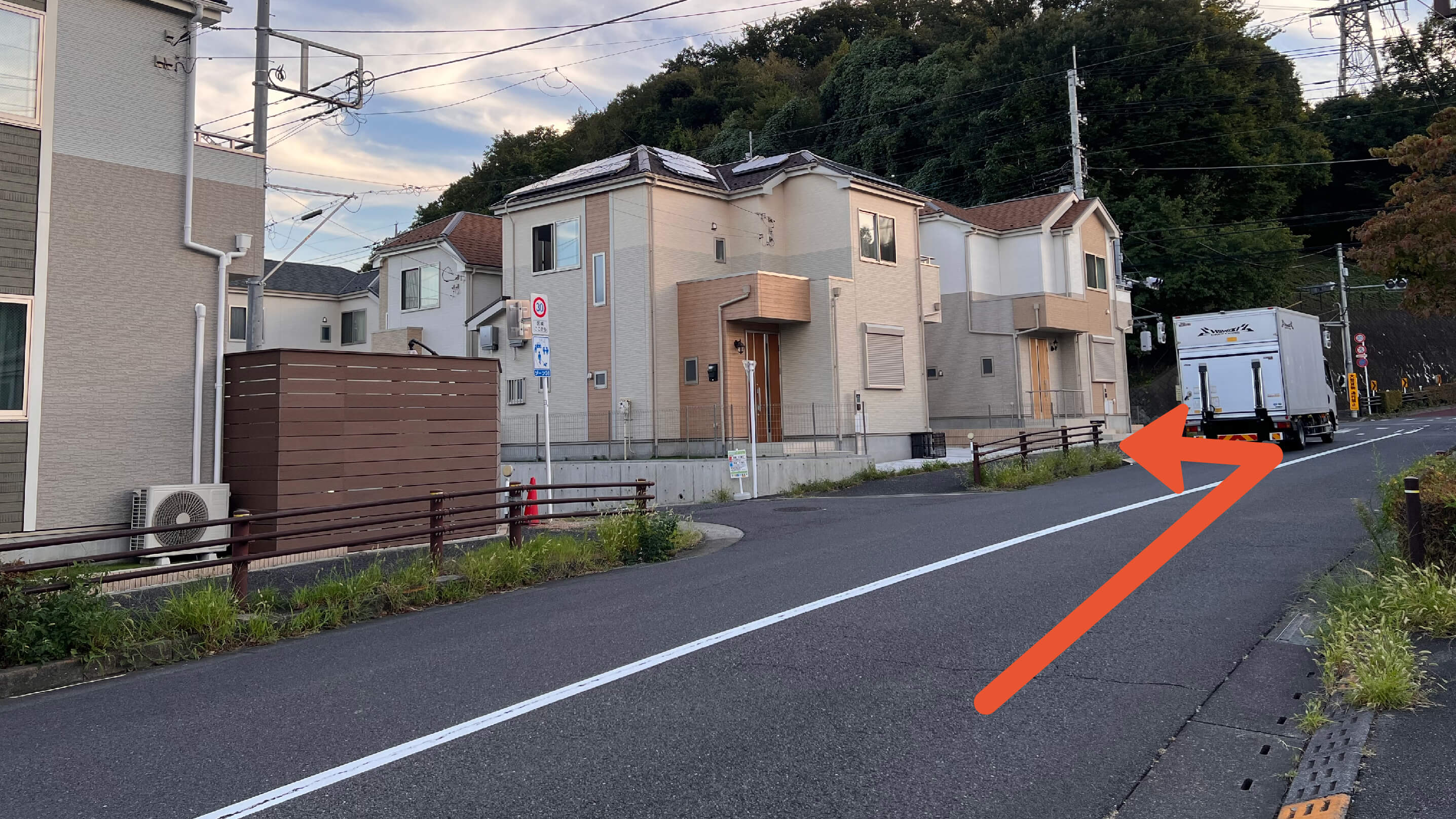 京王リトナード稲城 から【 近くて安い 】駐車場｜特P (とくぴー)