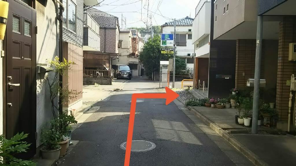 上中里2-38-13駐車場の写真