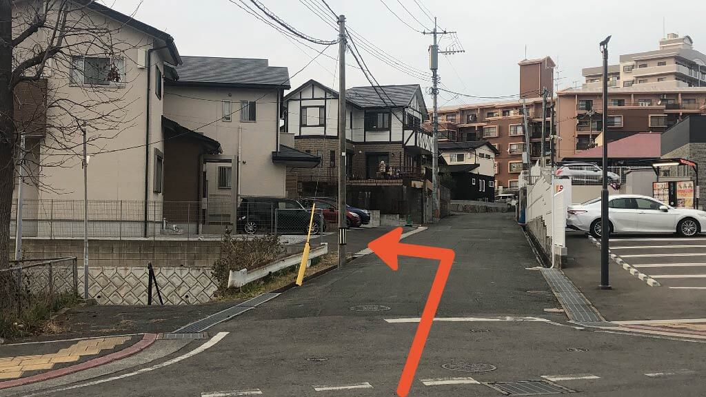 折尾駅 から 近くて安い 駐車場 400 24h 特p とくぴー