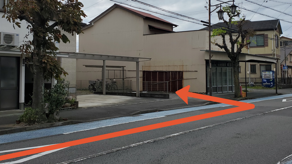 【中型車まで】辻2-11-15駐車場の写真