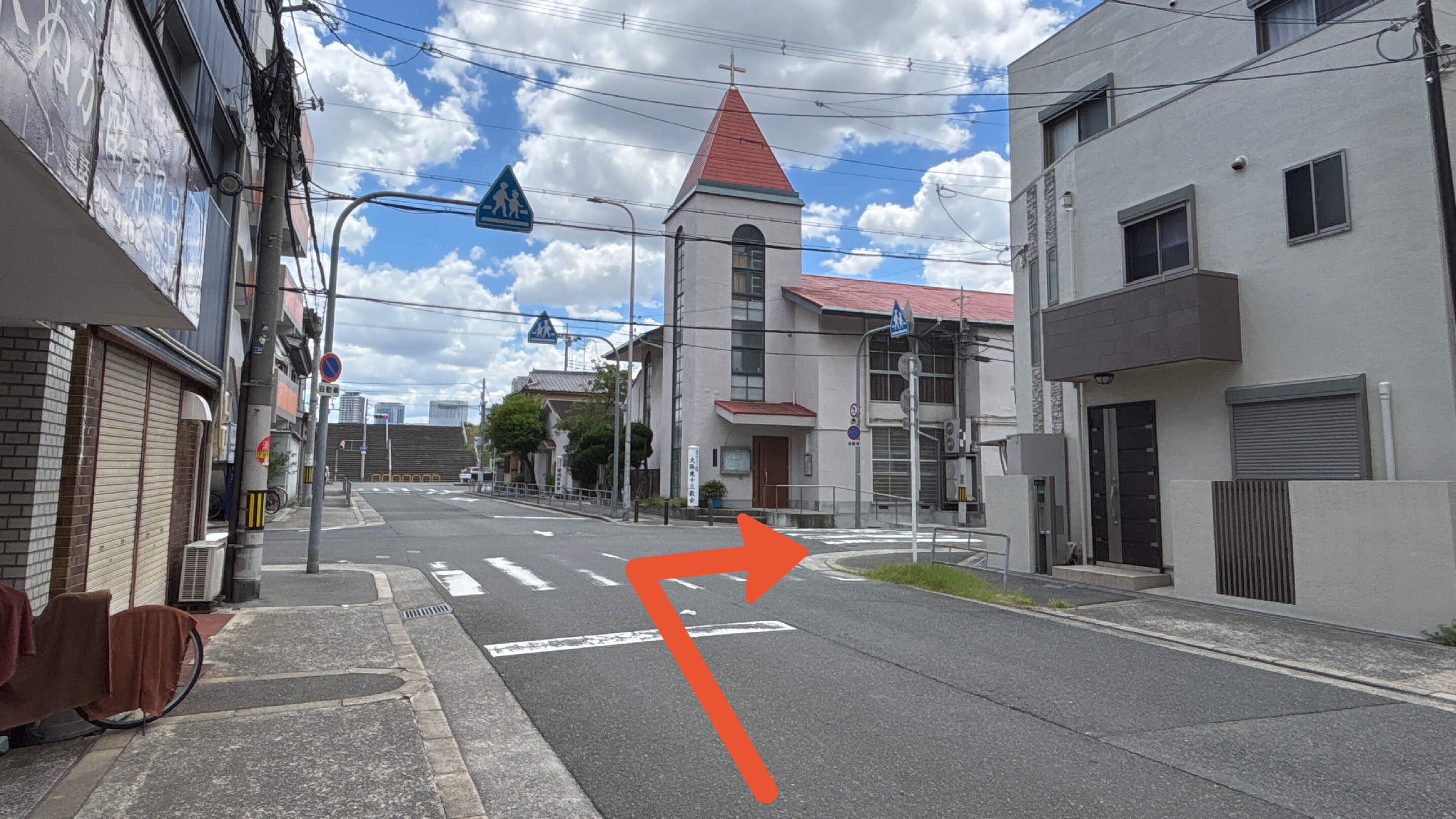 十三東1-12-30駐車場の写真
