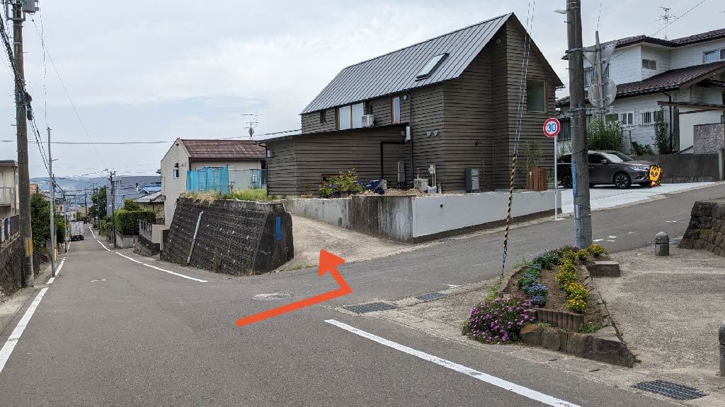 【予約制】特P 【4番】≪軽・コンパクトカー≫八木山本町1-23-28駐車場の画像1