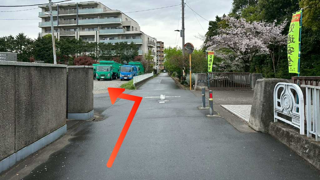 上小田中7-17駐車場の写真