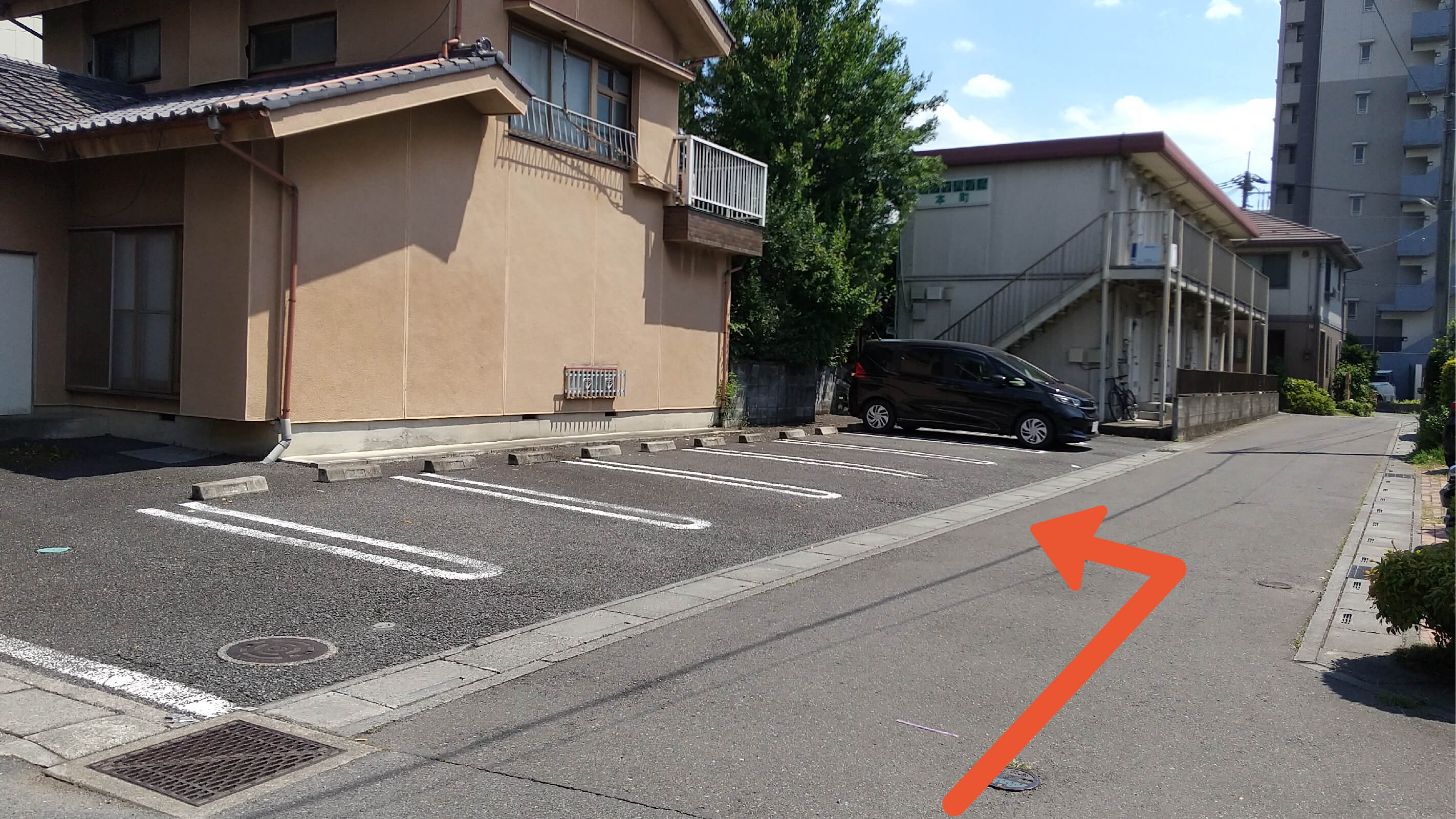 シティハイム本町駐車場の写真