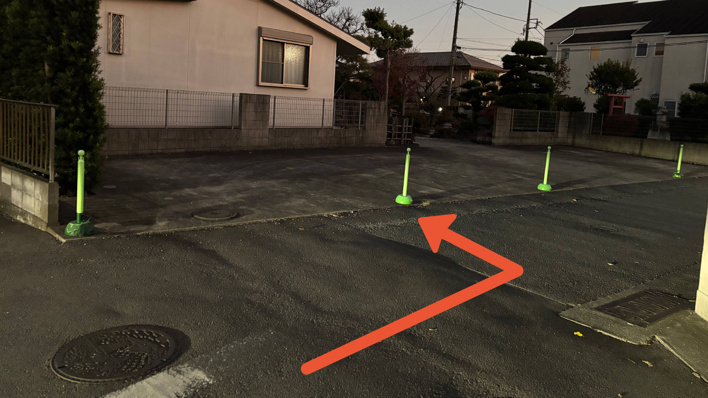 【3番】鴨宮404-1駐車場の写真