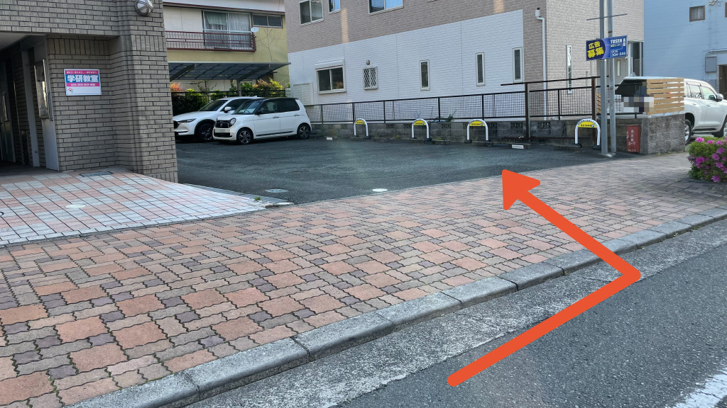 【NO.5】《軽・コンパクトカー専用》鴨江4-15付近駐車場の写真
