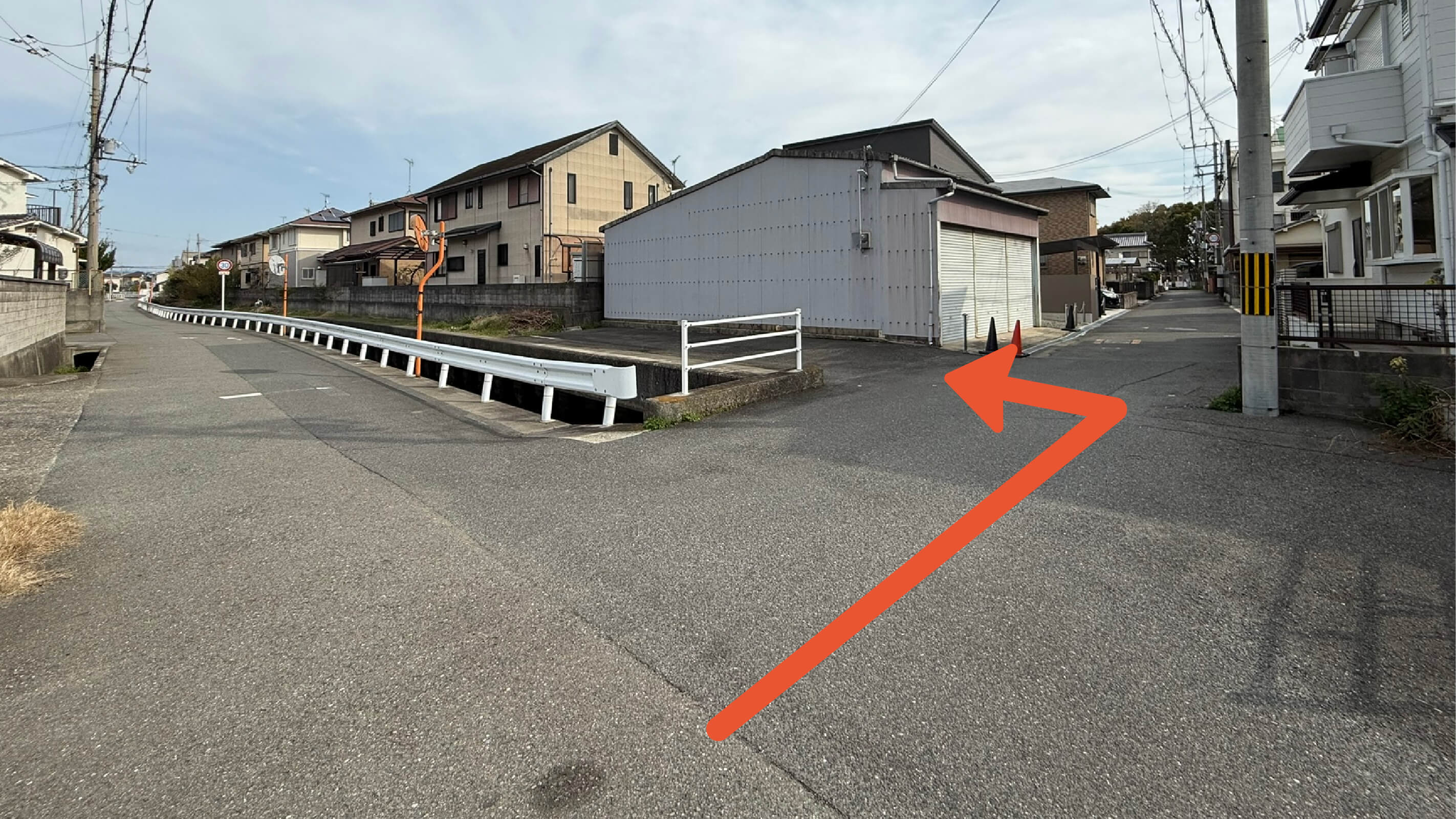 狐島615-295駐車場の写真