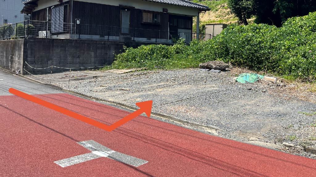 西王子町13-18駐車場の写真