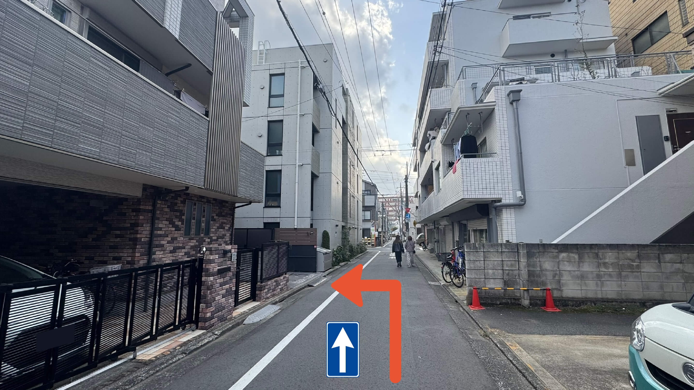 《軽・コンパクト》二葉4-4-23駐車場の写真