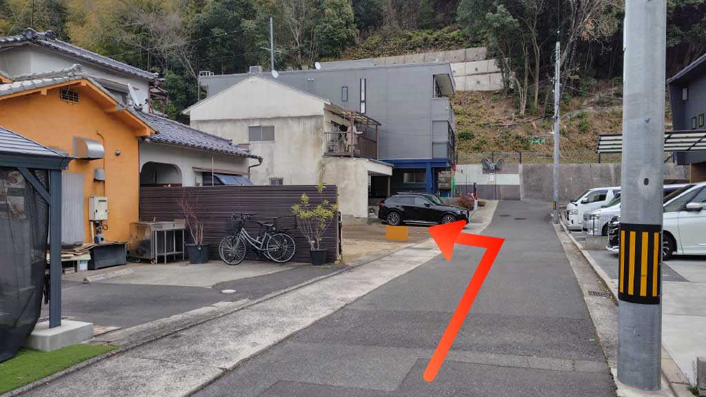 八幡東4-35-6駐車場の写真