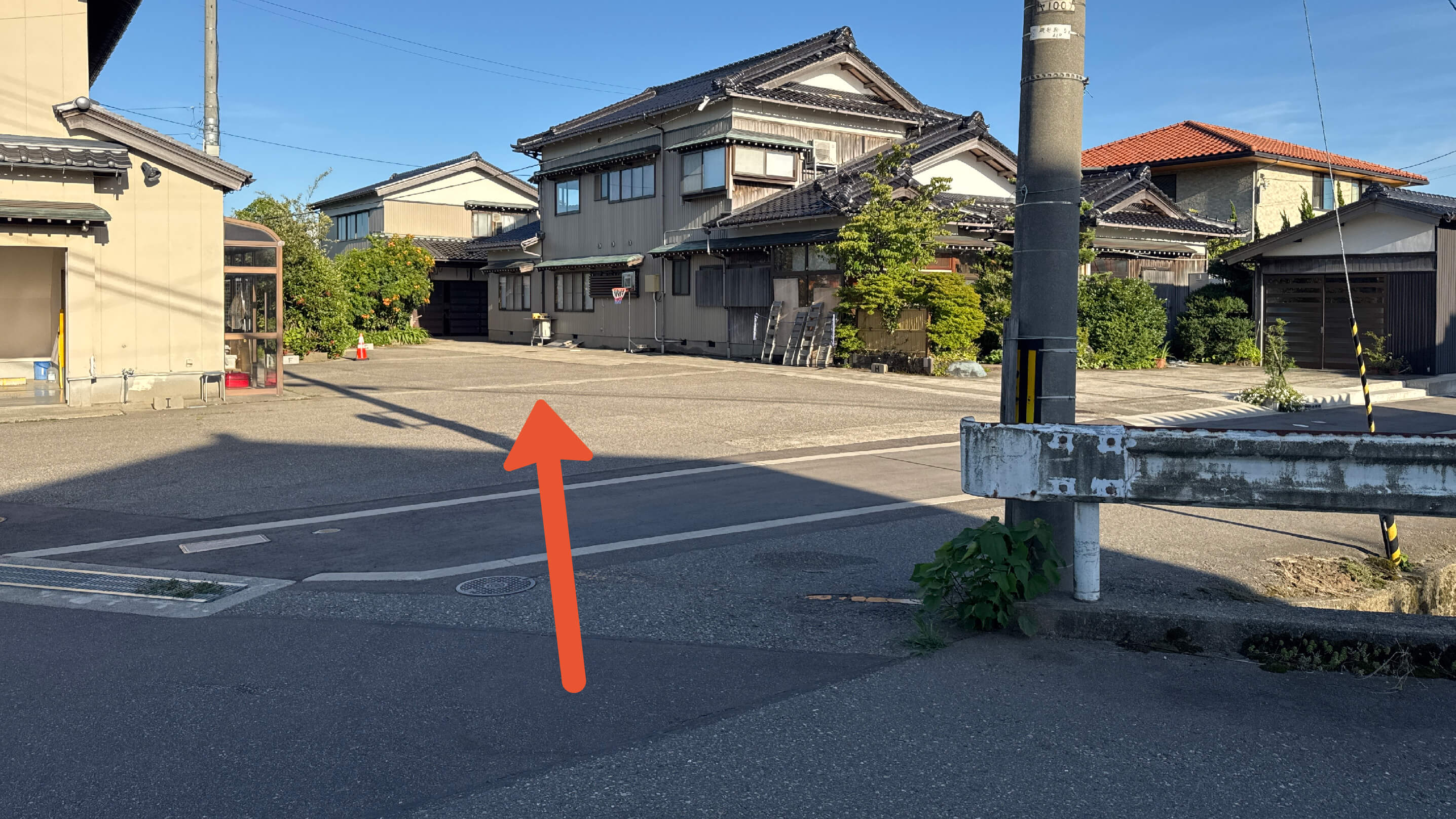 磯部町チ7番地駐車場の写真