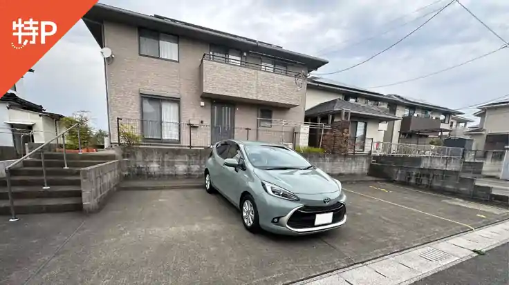 財光寺147-8駐車場