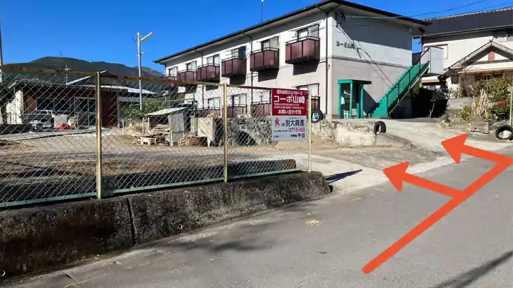 川上1151番地2駐車場