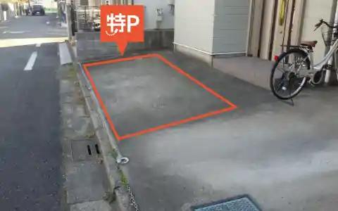 多磨町2-5-26駐車場