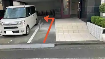 特P 【A】ラフィネ一番町バイク駐車場の車室