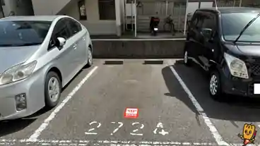 特P 【2724番】本地荘駐車場の車室