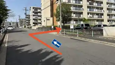 特P 【2531番】本地荘駐車場の周辺