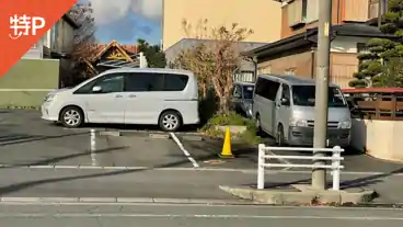 特P 《コンパクト・軽専用》吉川町100-3駐車場の全体