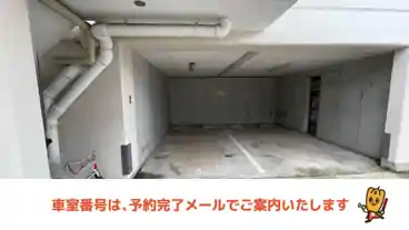 特P 【屋内】二俣川2-83駐車場の車室