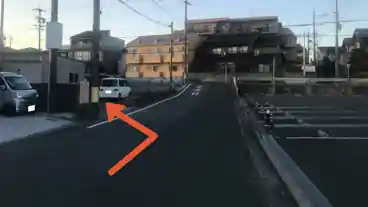 特P 牛久保町城跡２３番地３駐車場の周辺